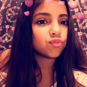 Meet your Posher, Dafne